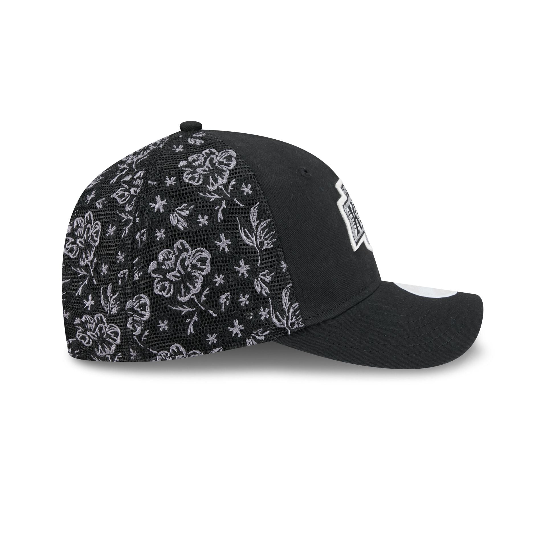 Los Angeles Kings Floral Mesh Women's 9FORTY M-Crown Trucker Hat