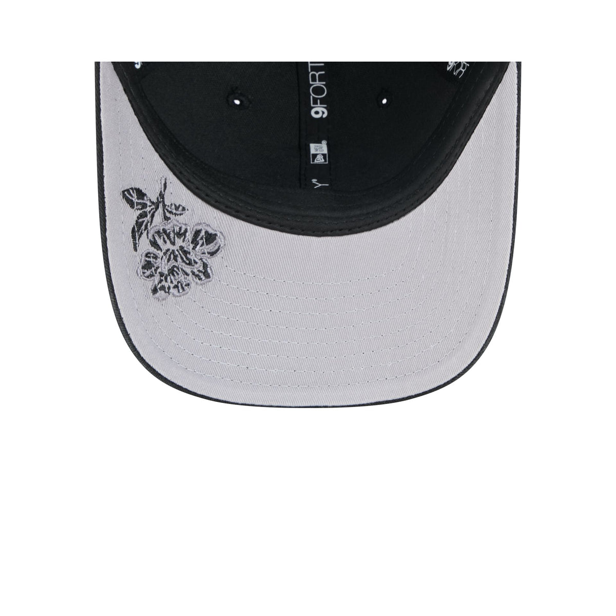 Chicago Blackhawks Floral Mesh Women's 9FORTY M-Crown Trucker Hat