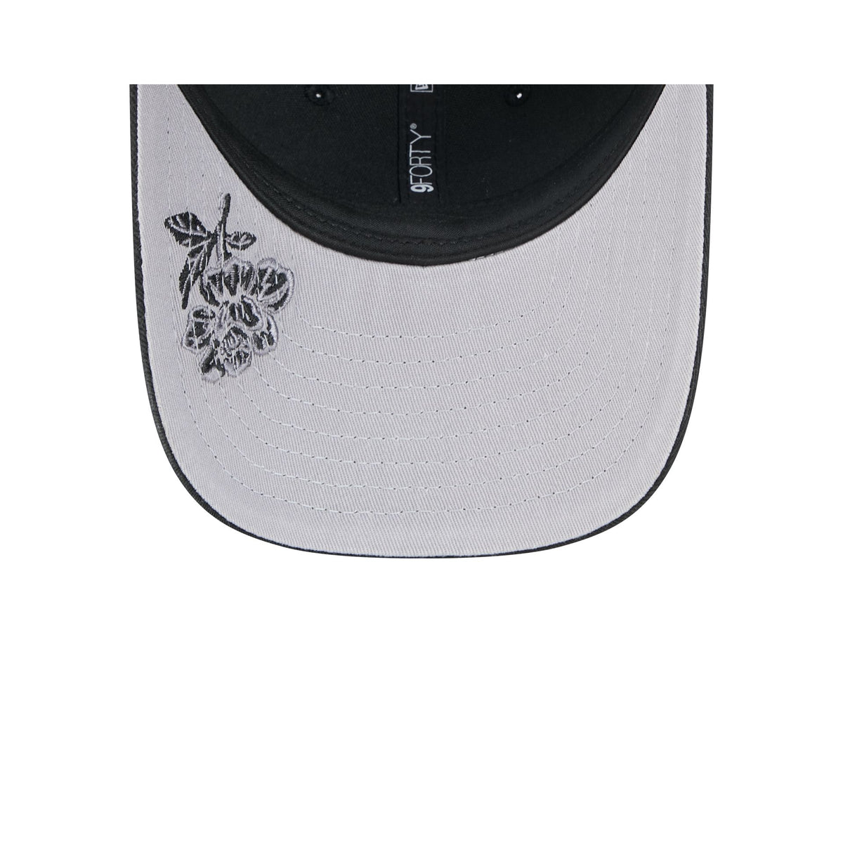 Las Vegas Raiders Floral Mesh Women's 9FORTY M-Crown Trucker Hat