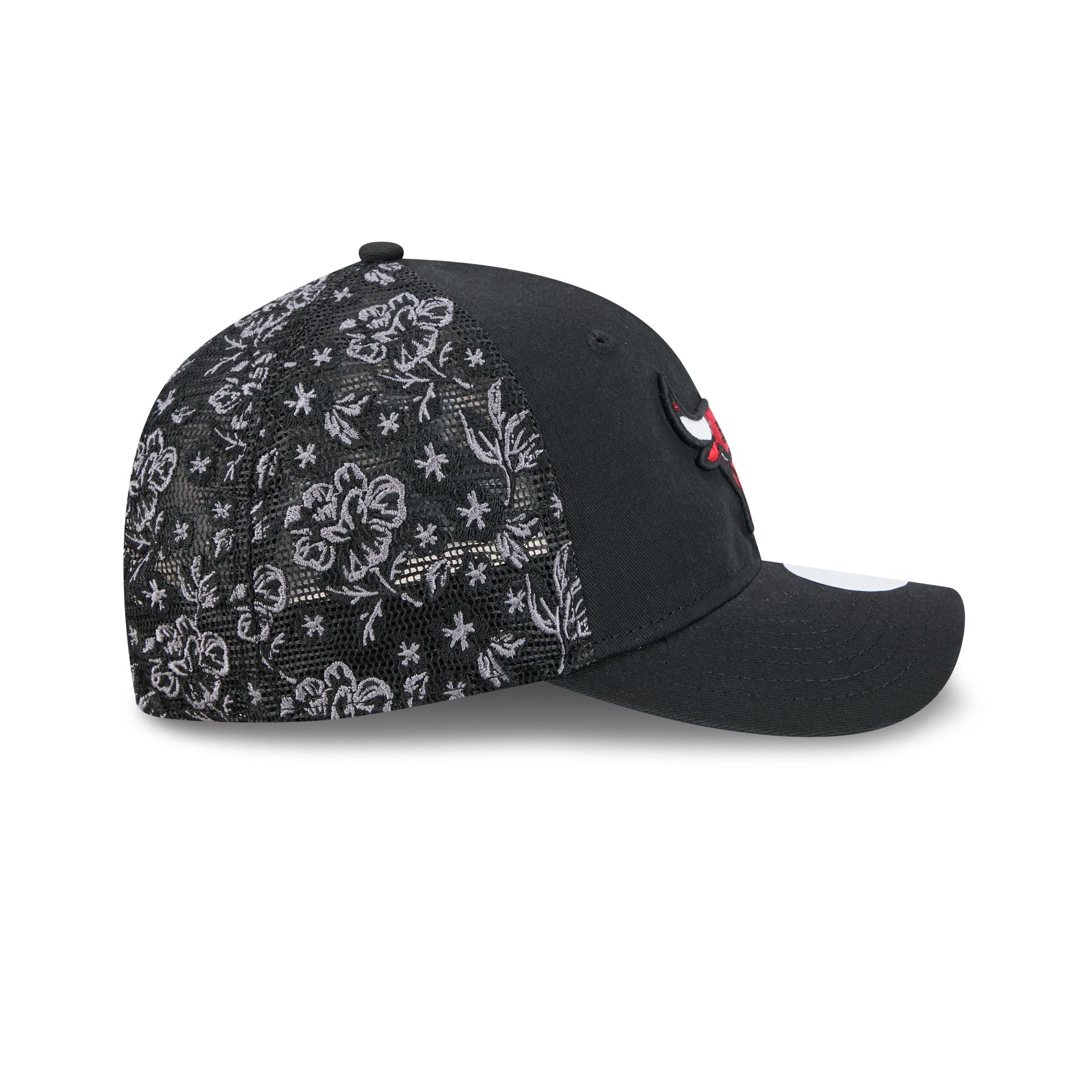 Chicago Bulls Floral Mesh Women's 9FORTY M-Crown Trucker Hat