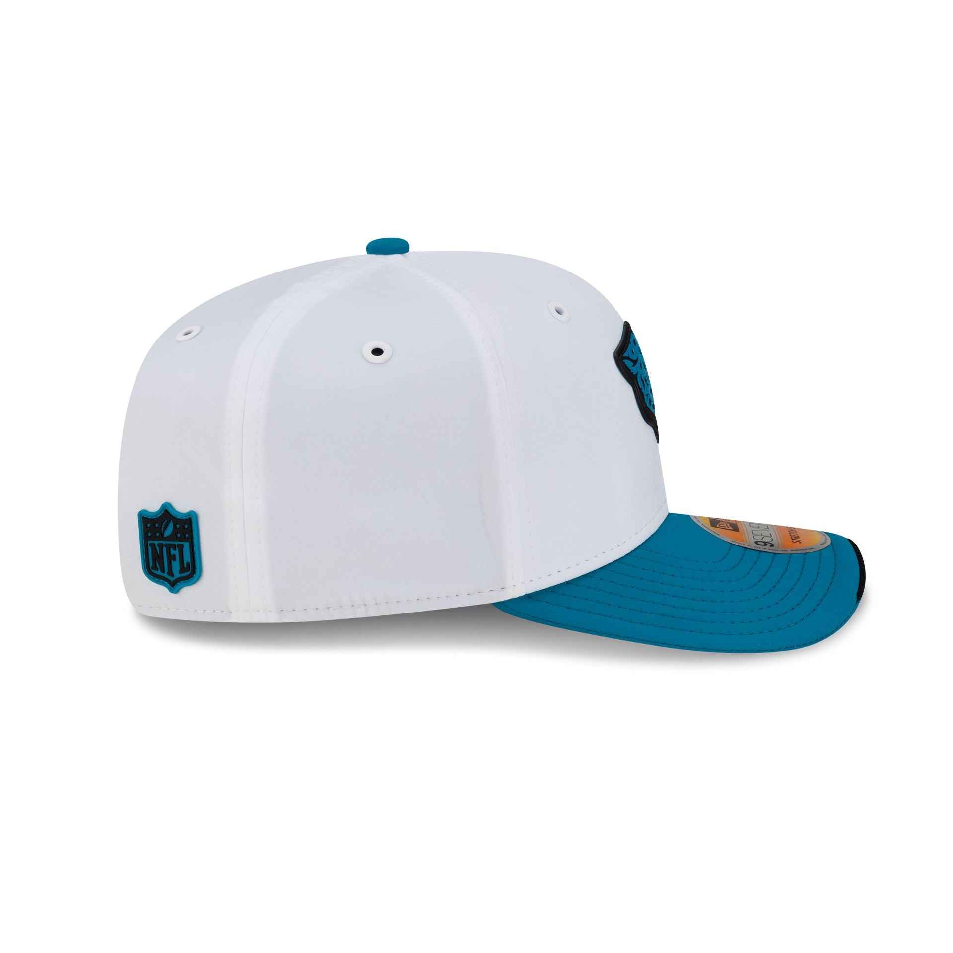 Jacksonville Jaguars 2026 Sideline White 9SEVENTY Stretch-Snap Hat