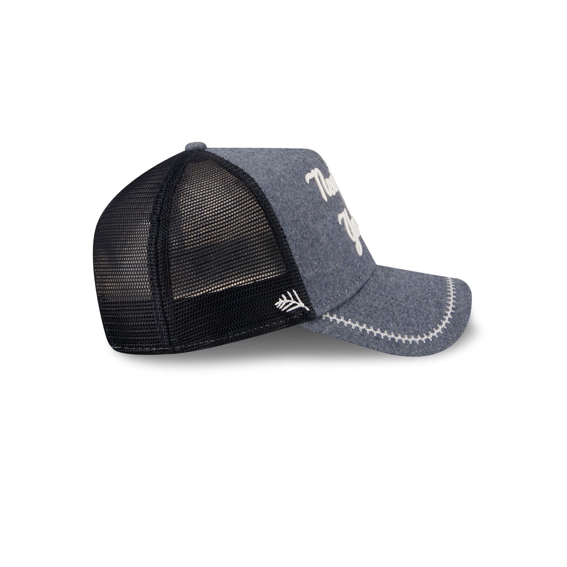 New York Yankees Navy Brushed Chambray 9FORTY A-Frame Trucker Hat