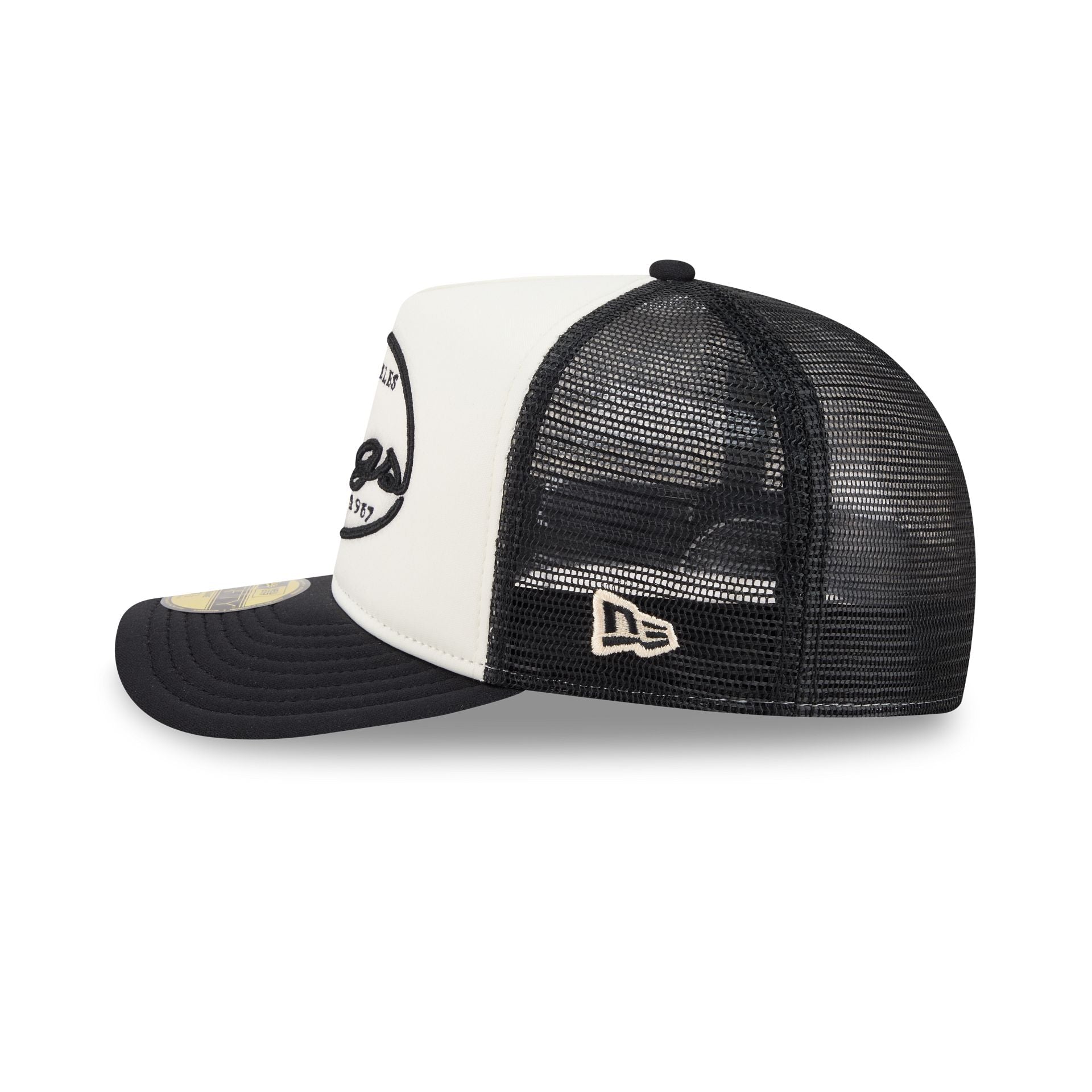 Los Angeles Kings Chrome 59FIFTY Fitted Trucker Hat