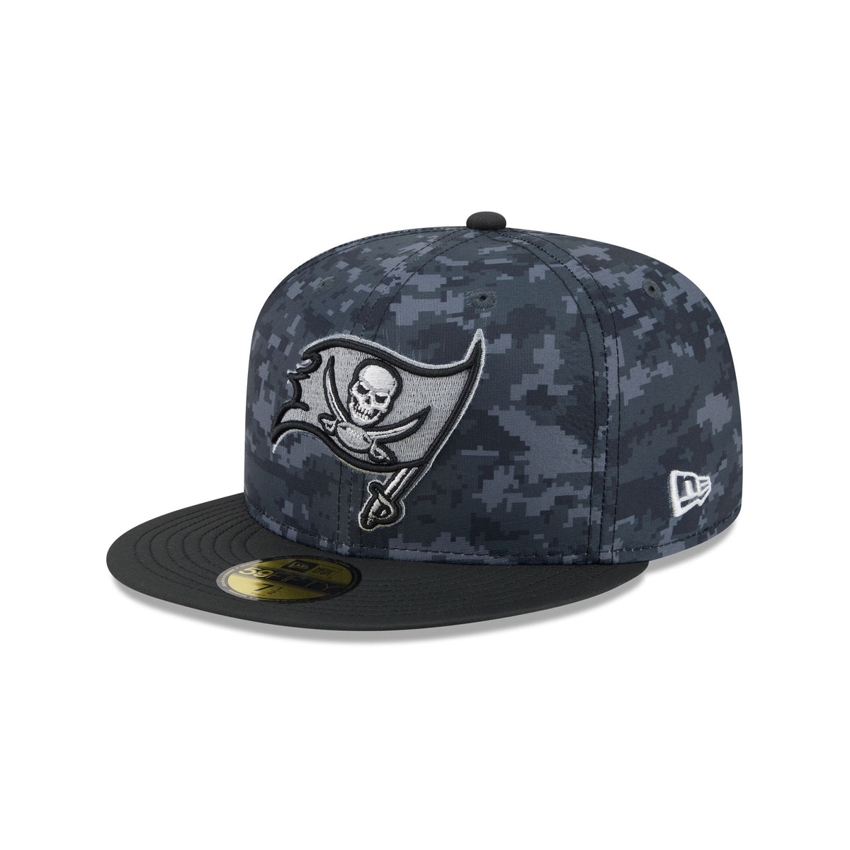 Tampa Bay Buccaneers 2026 Salute to Service 59FIFTY Fitted Hat