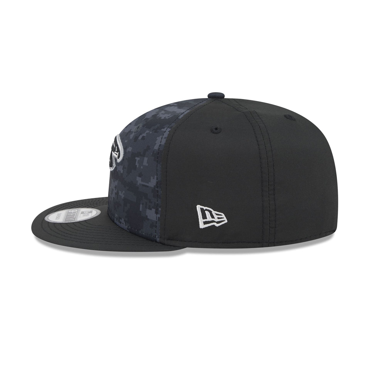 Atlanta Falcons 2026 Salute to Service 9FIFTY Snapback Hat
