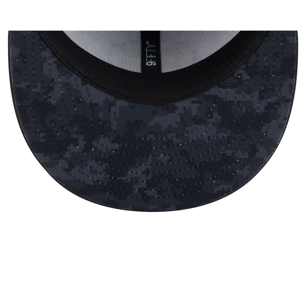 Tennessee Titans 2026 Salute to Service 9FIFTY Snapback Hat