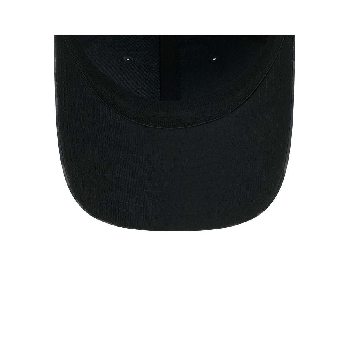 Atlanta Falcons 2026 Salute to Service 39THIRTY M-Crown Stretch Fit Hat