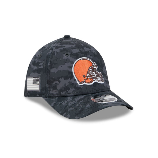 Cleveland Browns 2026 Salute to Service 39THIRTY M-Crown Stretch Fit Hat