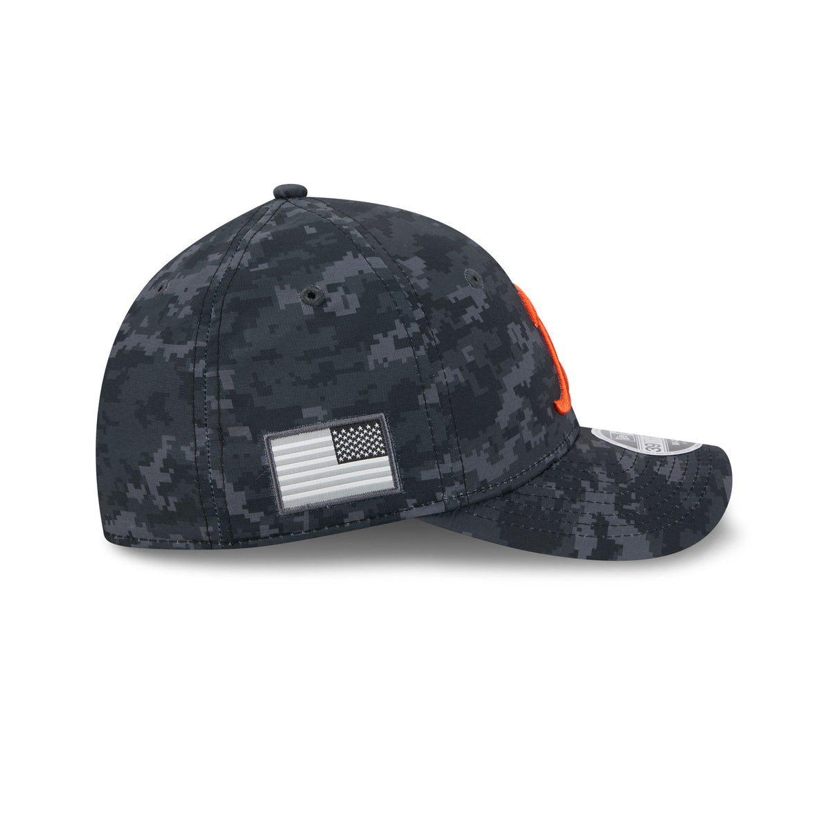 Chicago Bears 2026 Salute to Service Alt 39THIRTY M-Crown Stretch Fit Hat