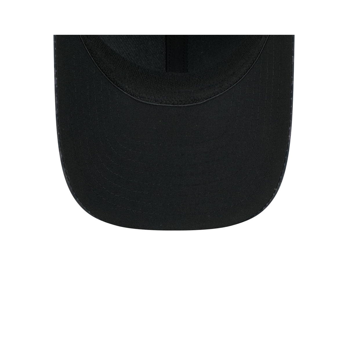 Indianapolis Colts 2026 Salute to Service 39THIRTY M-Crown Stretch Fit Hat
