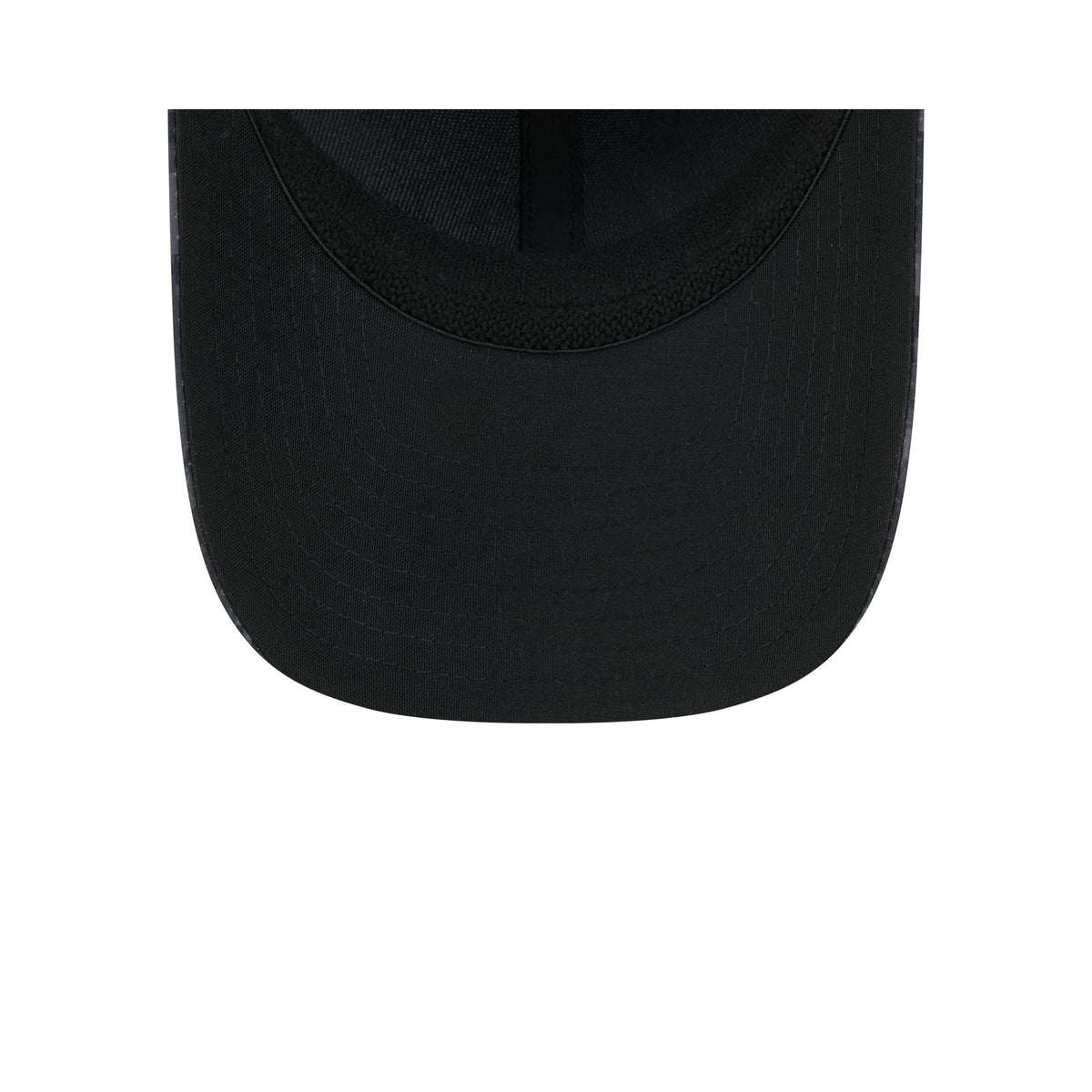 Tennessee Titans 2026 Salute to Service 39THIRTY M-Crown Stretch Fit Hat