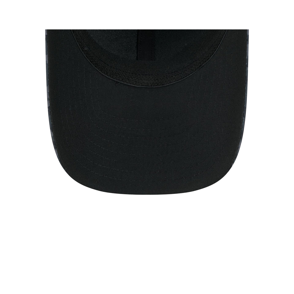 Pittsburgh Steelers 2026 Salute to Service 39THIRTY M-Crown Stretch Fit Hat