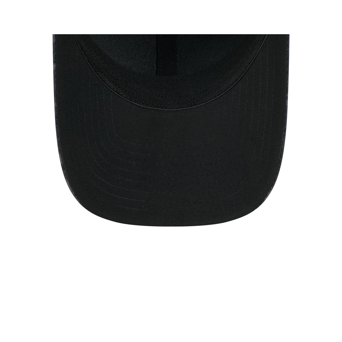 Los Angeles Chargers 2026 Salute to Service 39THIRTY M-Crown Stretch Fit Hat