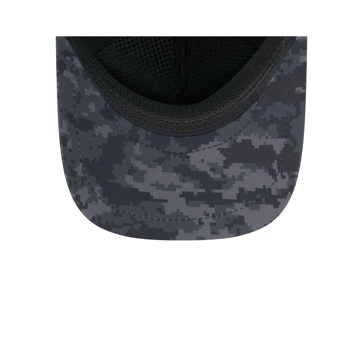 Dallas Cowboys 2026 Salute to Service Kids 9FORTY APEX Snapback Hat