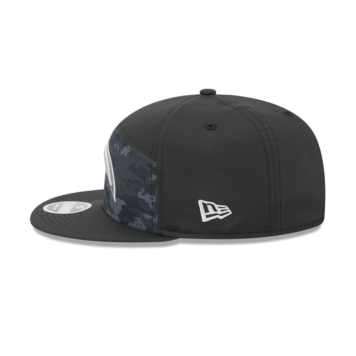 Los Angeles Chargers 2026 Salute to Service Split Panel 9FIFTY Snapback Hat