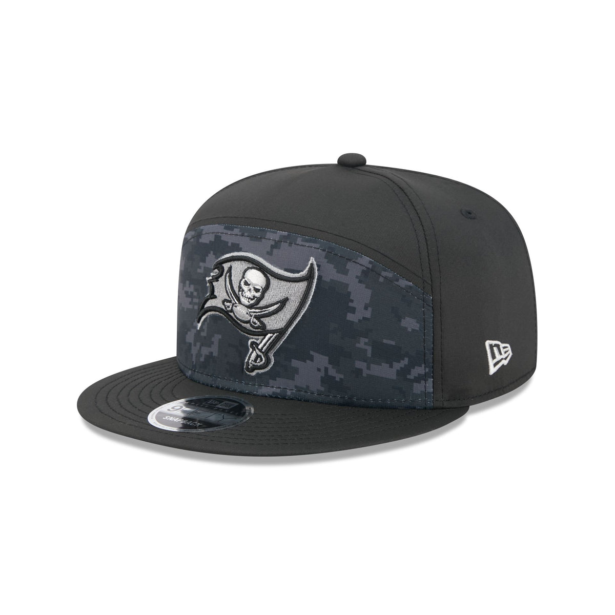 Tampa Bay Buccaneers 2026 Salute to Service Split Panel 9FIFTY Snapback Hat