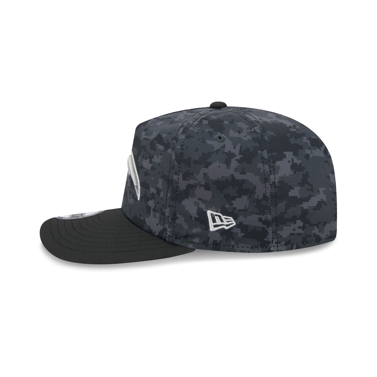 Los Angeles Chargers 2026 Salute to Service 19TWENTY Snapback Hat