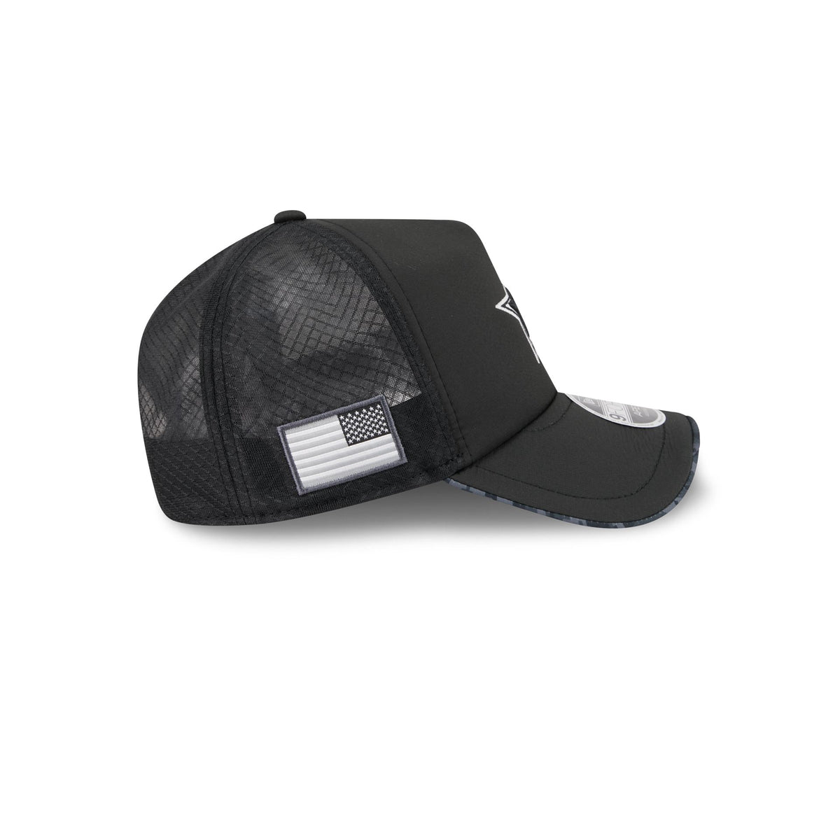 Dallas Cowboys 2026 Salute to Service 9FORTY APEX Snapback Hat
