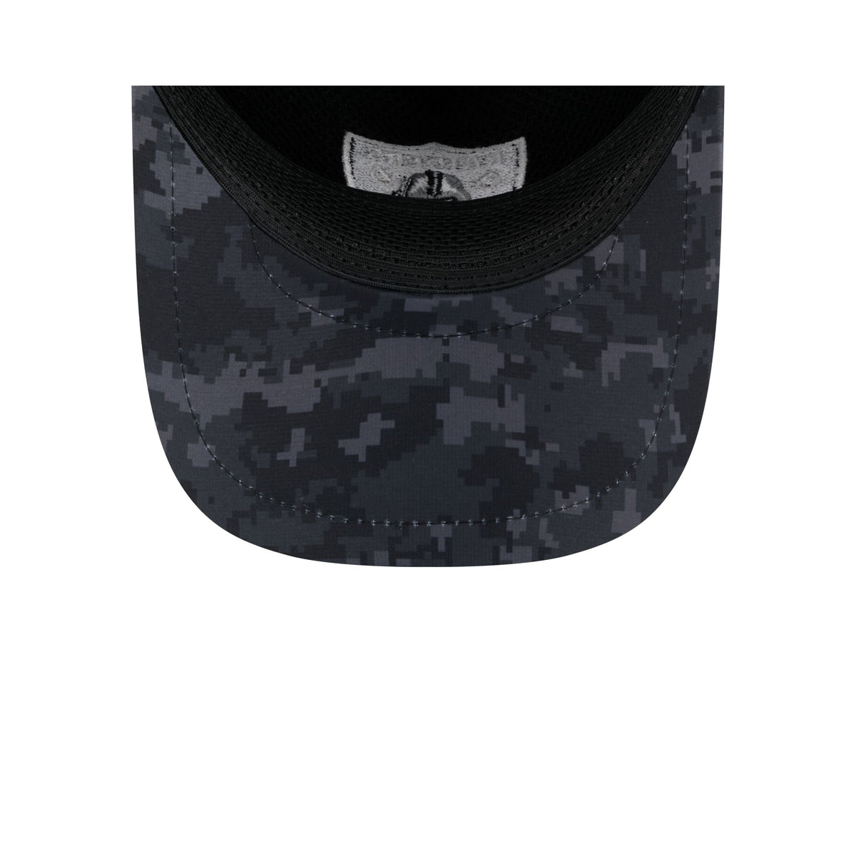 Las Vegas Raiders 2026 Salute to Service 9FORTY APEX Snapback Hat