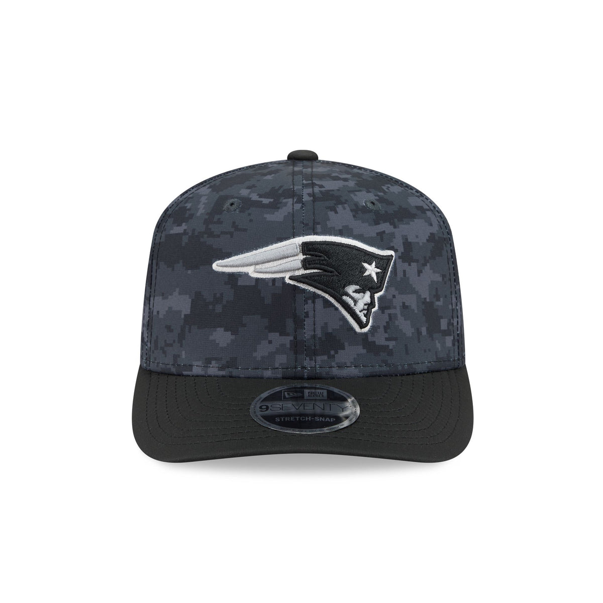 New England Patriots 2026 Salute to Service 9SEVENTY Stretch-Snap Hat