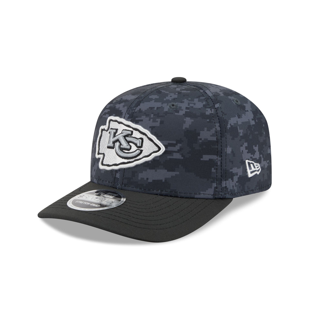 Kansas City Chiefs 2026 Salute to Service 9SEVENTY Stretch-Snap Hat