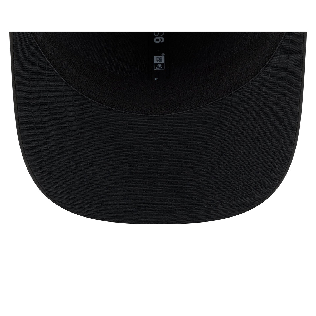 Tampa Bay Buccaneers 2026 Salute to Service 9SEVENTY Stretch-Snap Hat