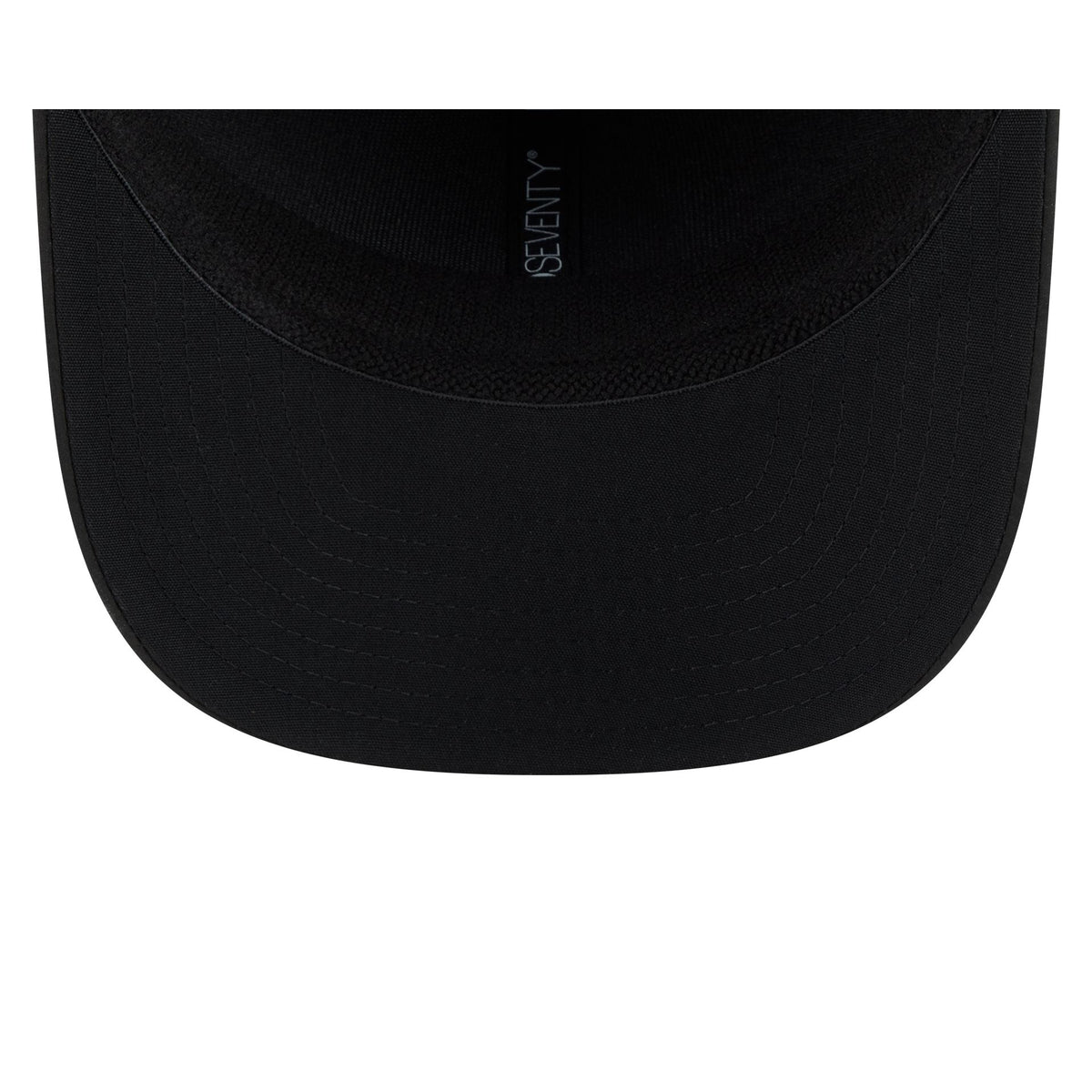 Tennessee Titans 2026 Salute to Service 9SEVENTY Stretch-Snap Hat