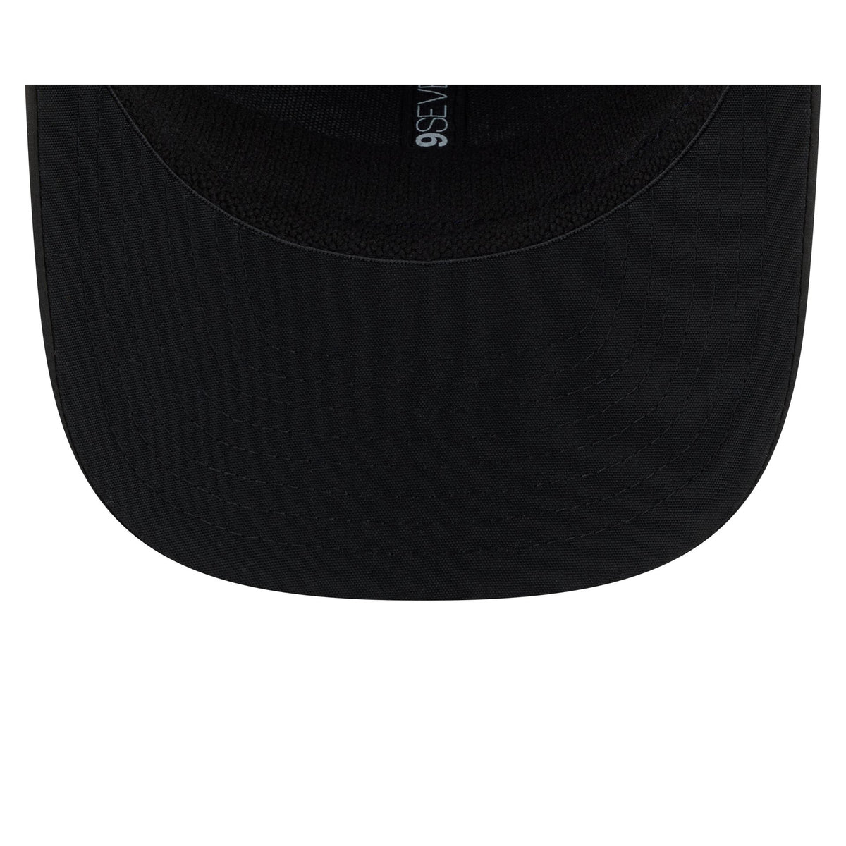 Philadelphia Eagles 2026 Salute to Service 9SEVENTY Stretch-Snap Hat