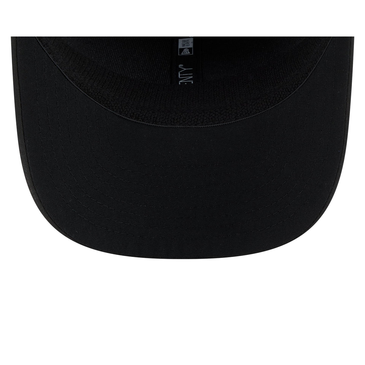 Buffalo Bills 2026 Salute to Service 9SEVENTY Stretch-Snap Hat