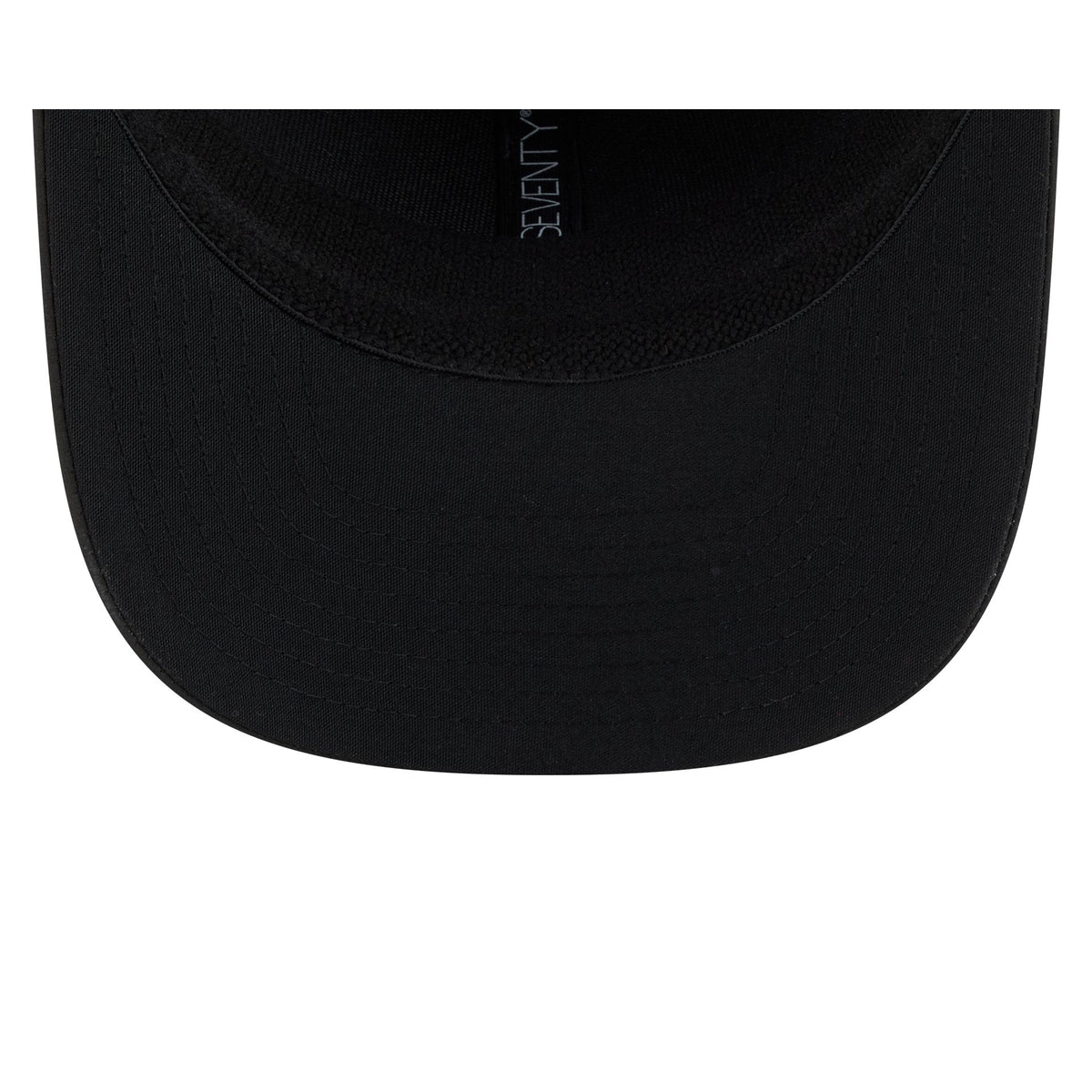 Atlanta Falcons 2026 Salute to Service 9SEVENTY Stretch-Snap Hat