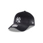 New York Yankees Washed Black Denim 9FORTY A-Frame Unstructured Snapback Hat