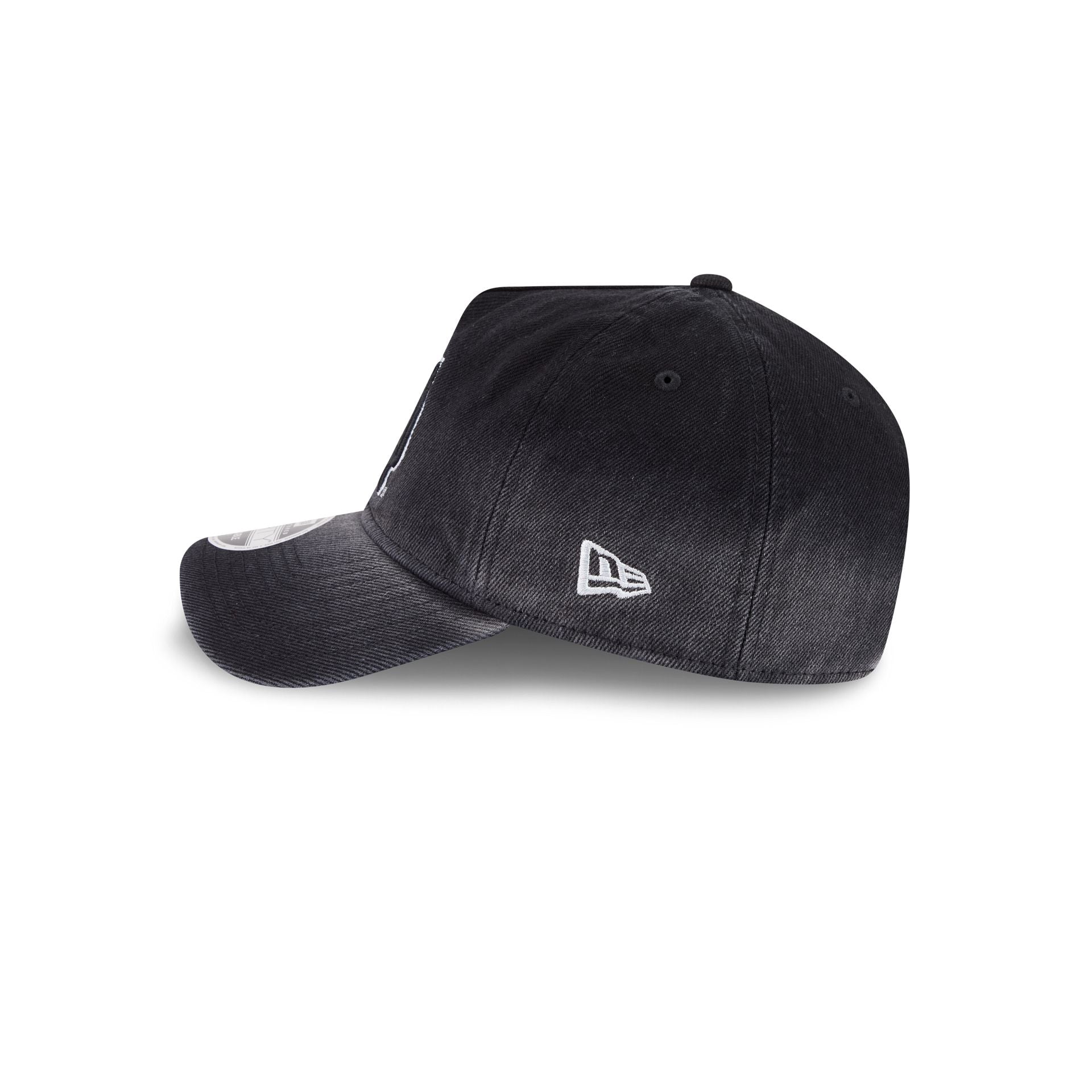 Notre Dame Fighting Irish Washed Black Denim 9FORTY A-Frame Unstructured Snapback Hat