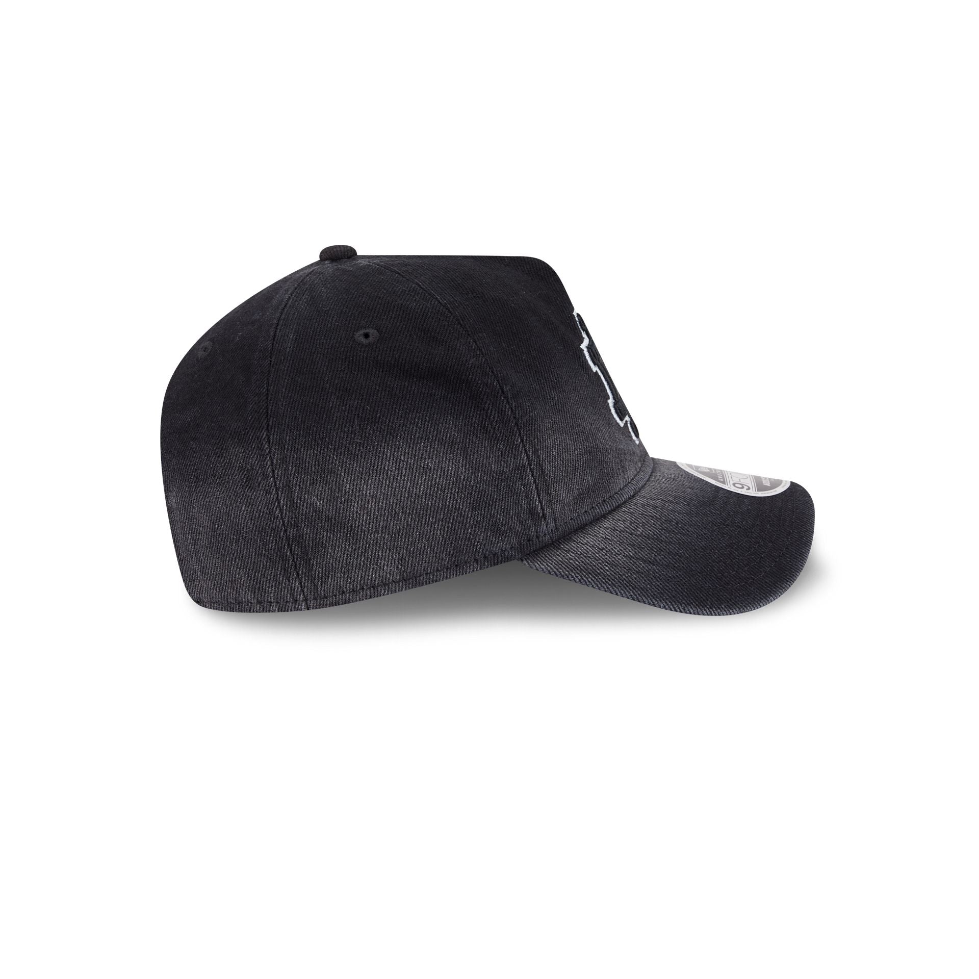Notre Dame Fighting Irish Washed Black Denim 9FORTY A-Frame Unstructured Snapback Hat