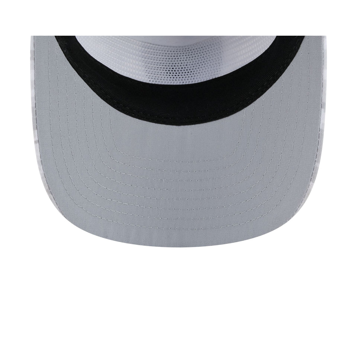 Las Vegas Raiders 2026 Salute to Service Fan Gear Snow 19TWENTY Snapback Hat