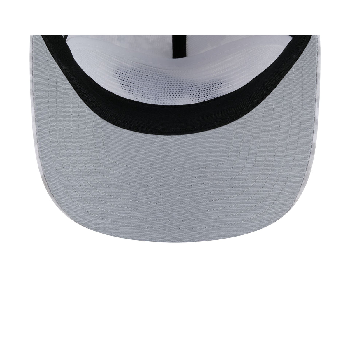 Buffalo Bills 2026 Salute to Service Fan Gear Snow 19TWENTY Snapback Hat