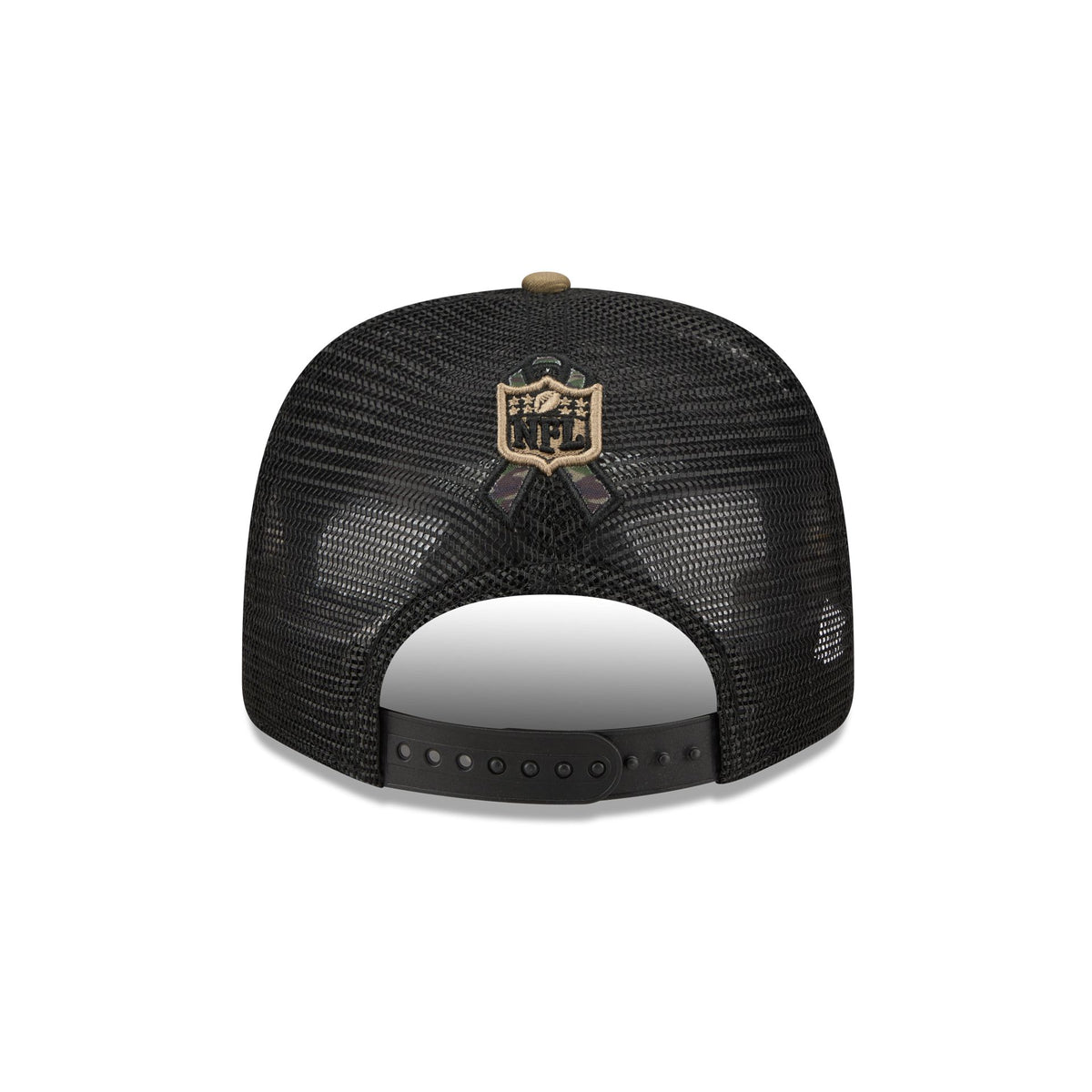 San Francisco 49ers 2026 Salute to Service Fan Gear Camo 9SEVENTY Trucker Hat