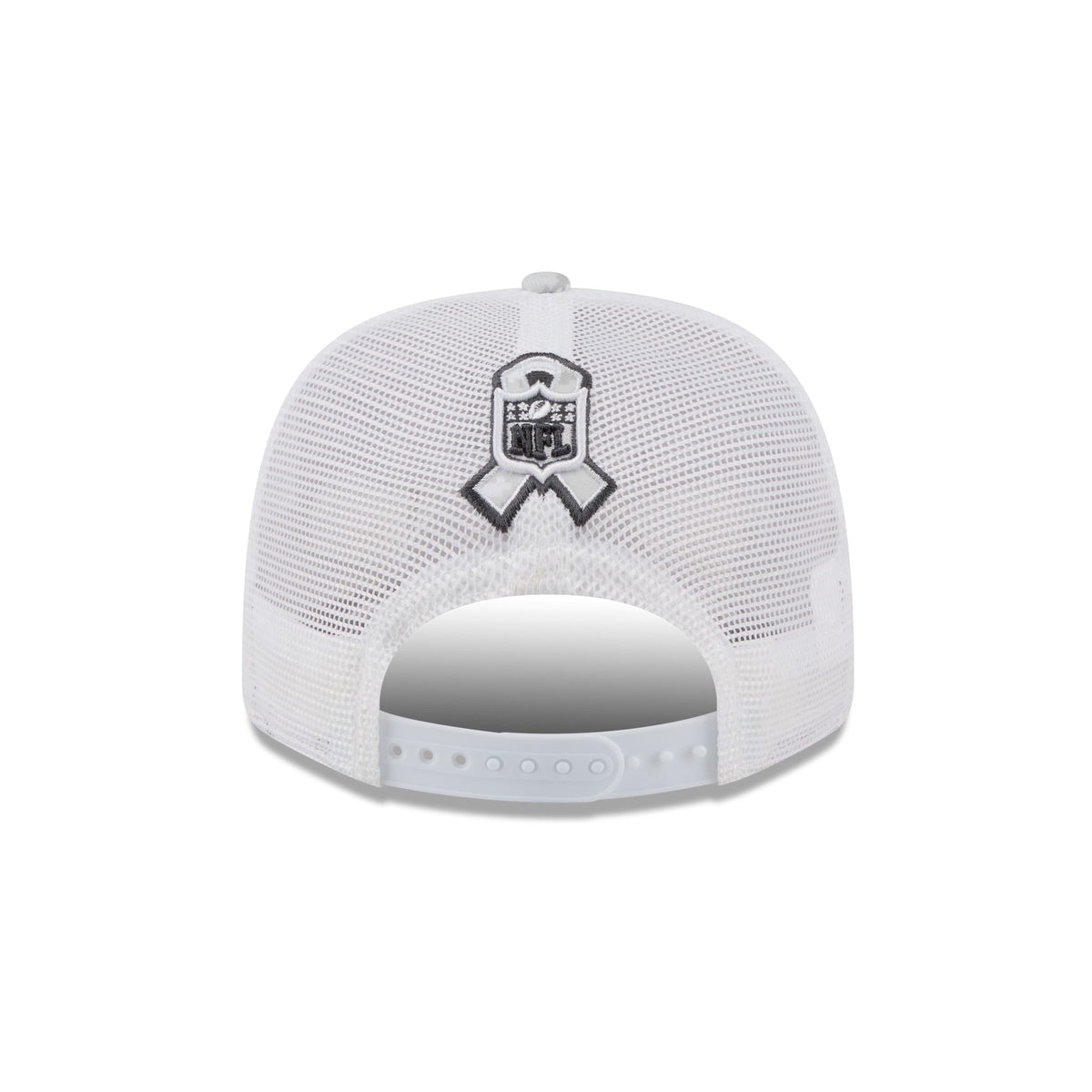 Dallas Cowboys 2026 Salute to Service Fan Gear Snow 9SEVENTY Trucker Hat
