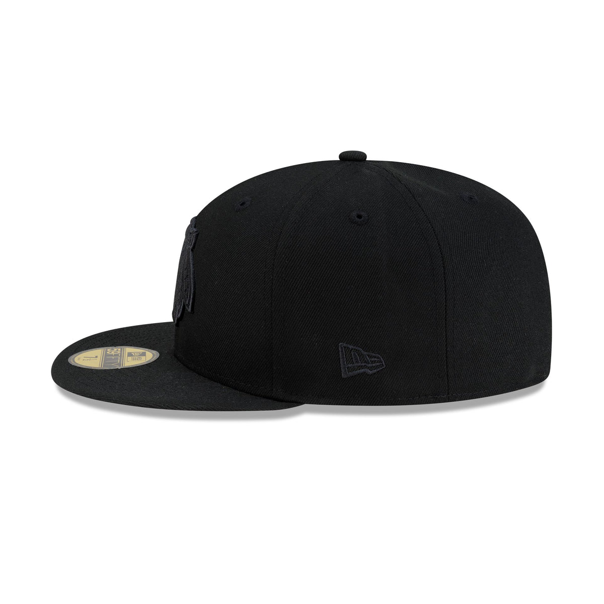 Chicago Blackhawks Black on Black 59FIFTY Fitted Hat