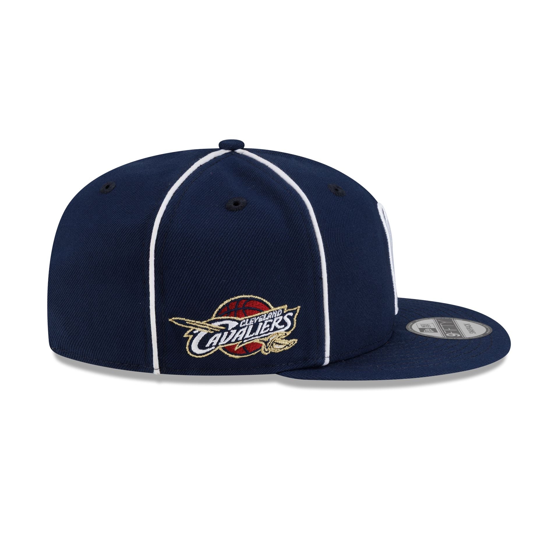 Cleveland Cavaliers Hardwood Classics 2000s Piping 9FIFTY Snapback Hat