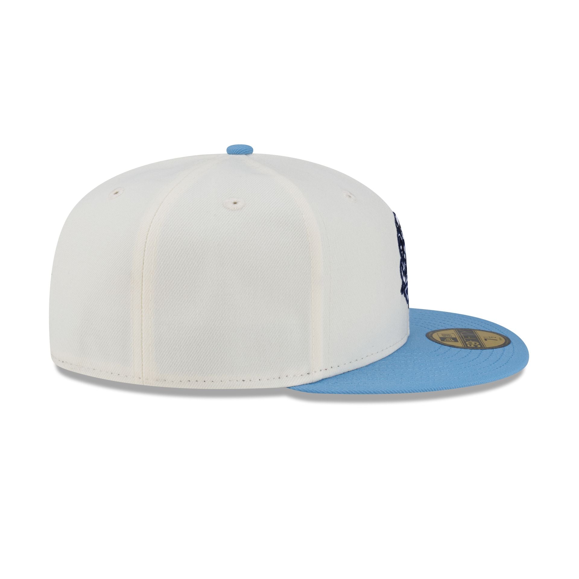 North Carolina Tar Heels Vault Chrome 59FIFTY Fitted Hat