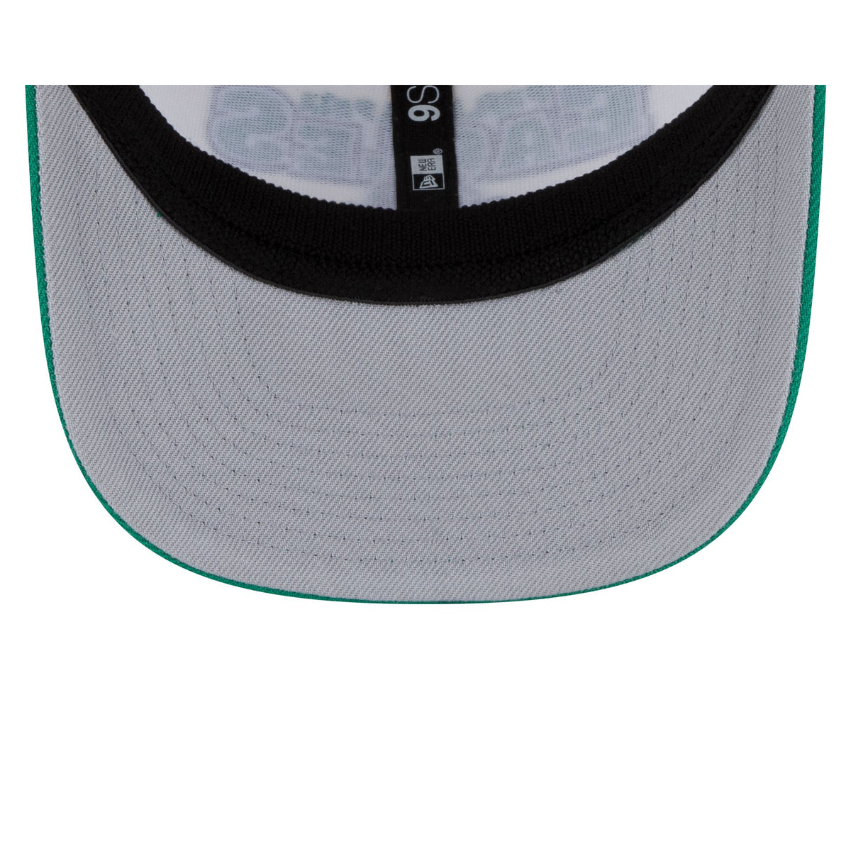 Disney x Philadelphia Eagles 9SEVENTY Stretch-Snap Hat