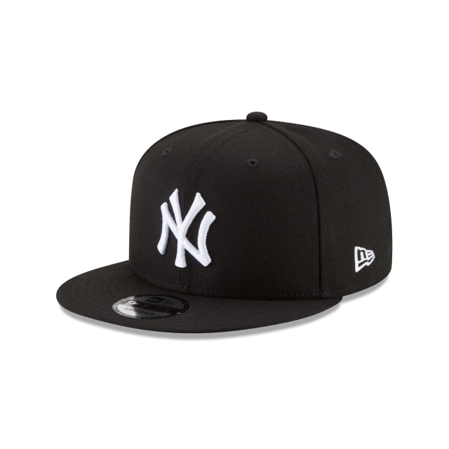 New York Yankees Basic Black and White 9FIFTY Snapback Hat – New