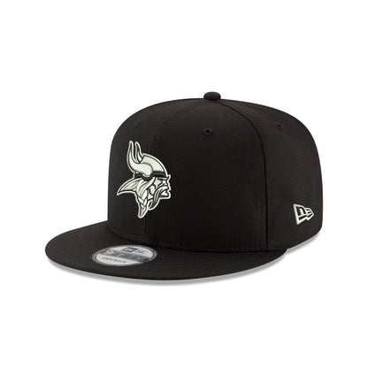 Minnesota Vikings Black and White 9FIFTY Snapback Hat