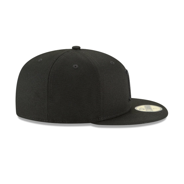 Boston Red Fitted New Blackout Hat 59FIFTY Era Sox Basic Cap –